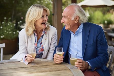 Unraveling Senior Dating Expectations: What You Need to Know!